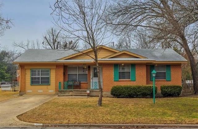217 Charlotte Avenue - 217 Charlotte Ave, Waxahachie, TX 75165