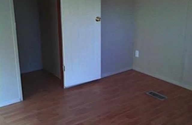 4507 Marshall Street Gallery 3
