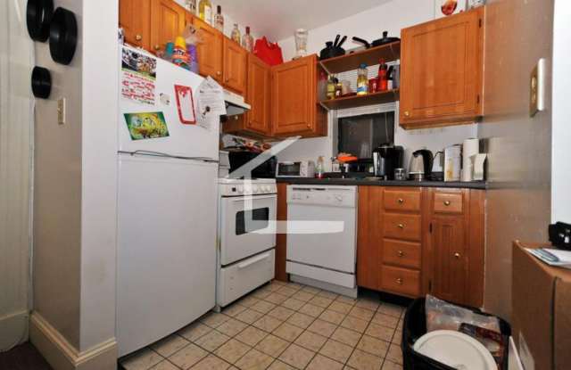 Fabulous Apt Near BU Campus! $500 Rebate Avail! Ht / HW Included! Laundry Available photos photos