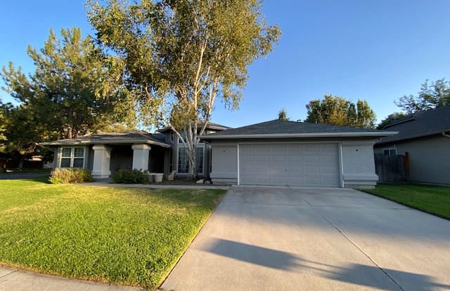 6045 North Pintail Way - 6045 North Pintail Way, Garden City, ID 83714
