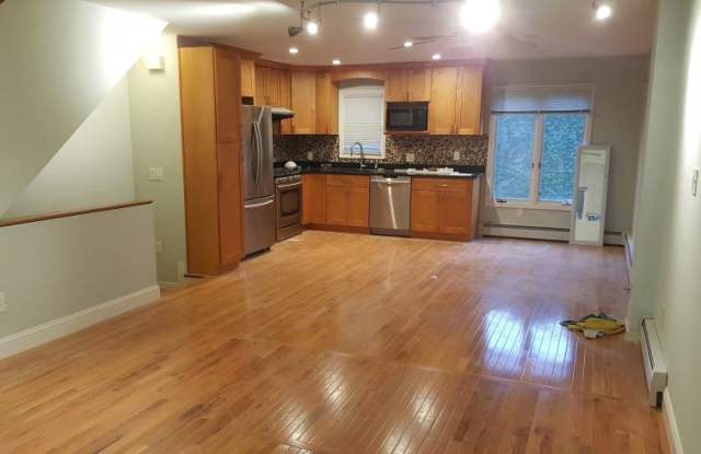 212 Charles St. photos photos