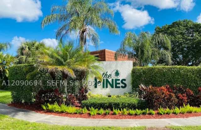 2185 White Pine Cir Gallery 1