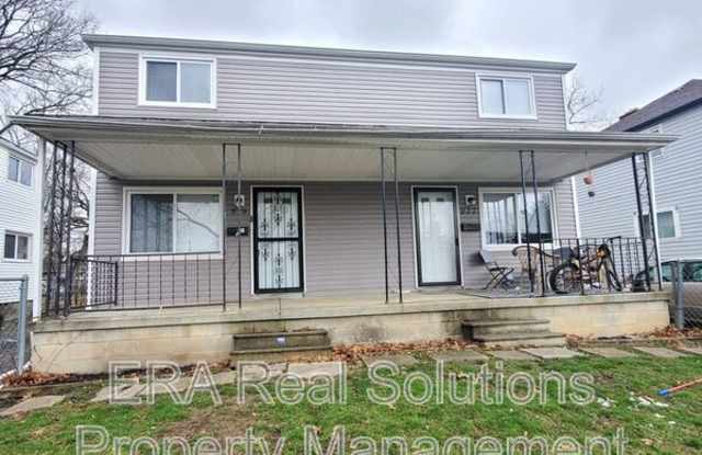 979 Racine Ave photos photos