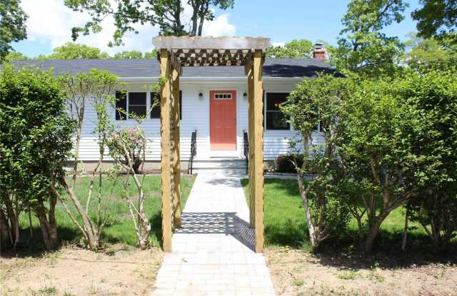 25 Peeker Avenue Gallery 2