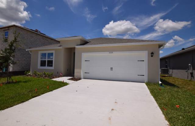4 Bedroom, 2 Bath Single Family Home For Rent at 3330 Eastgrove Terrace Sanford, FL 32771 photos photos