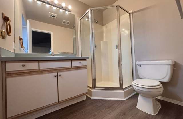 $2700 Newly Remodeled 2 story townhome- 2BR, 1.75BA,W/D , back yard, one parking space Gallery 4