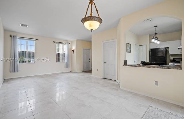 645 E Mowry Ct Gallery 4