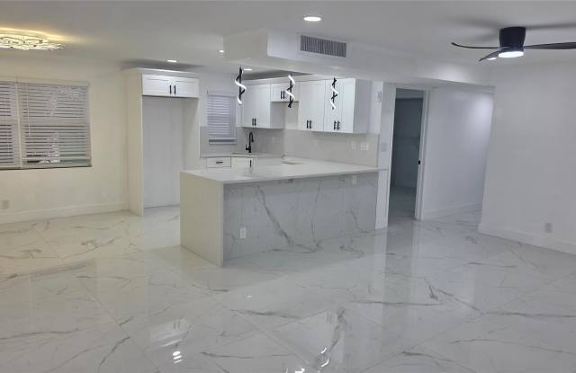 5332 NW 18th Street unit: 1-O photos photos