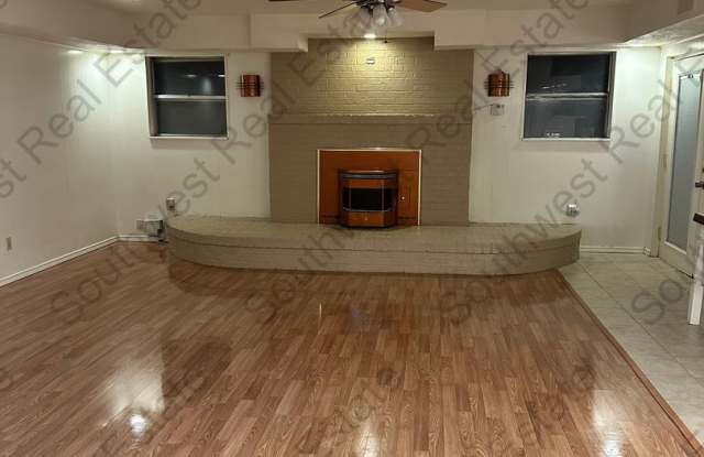 Spacious 3 bedroom, 2 bathroom Home. PET FRIENDLY! Gallery 3