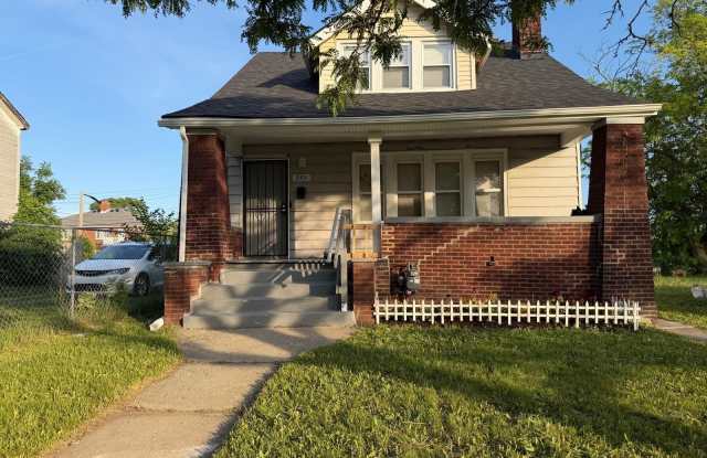 2315 Tuxedo Gallery 3