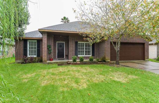 4921 Archway Drive Gallery 2