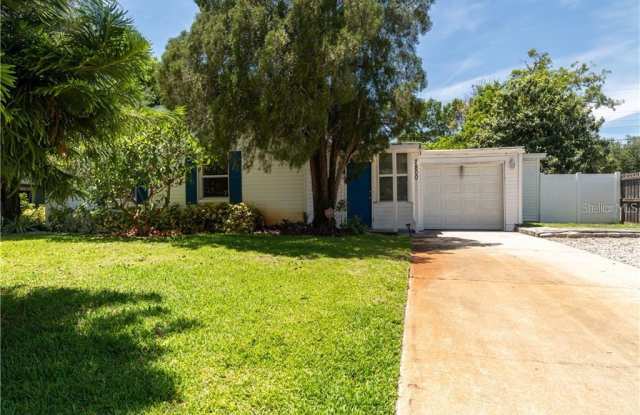 7800 11TH STREET N - 7800 11th Street North, St. Petersburg, FL 33702