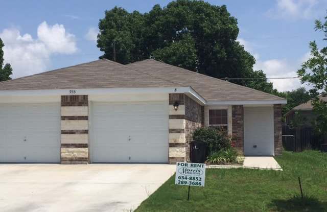 935 Maplewood - B Gallery 2