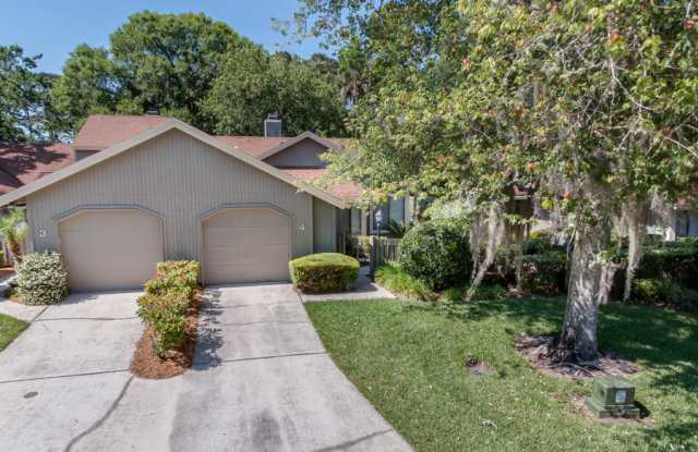 4 TURTLEBACK - 4 Turtleback Trail, Palm Valley, FL 32082