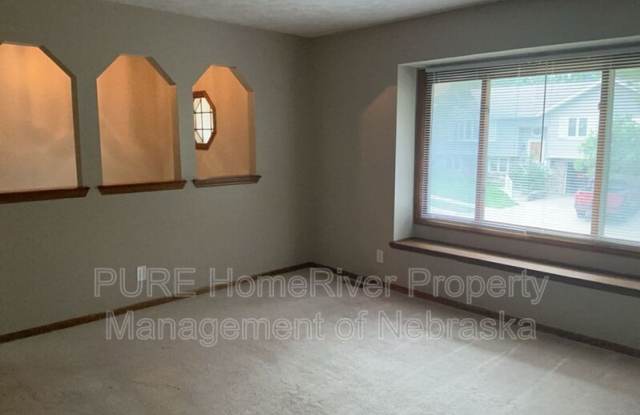 6723 Woodbine Cir Gallery 4