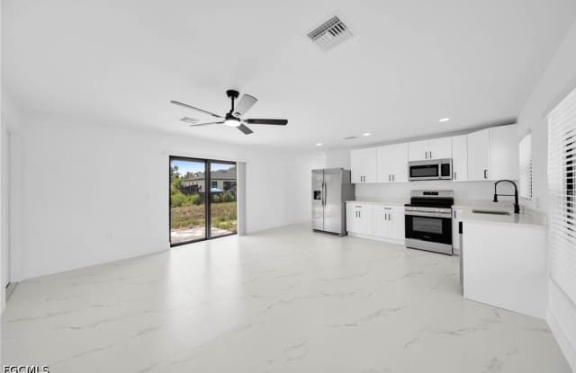 4985 Fairway Ct Gallery 4