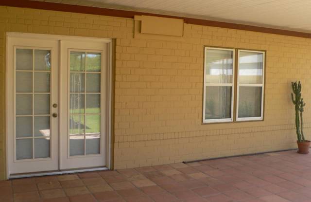 2427 E AVALON Drive Gallery 3