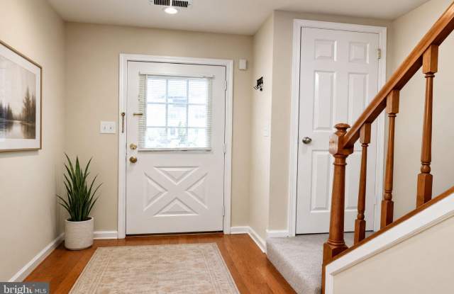 3176 VANDERBILT Court Gallery 2