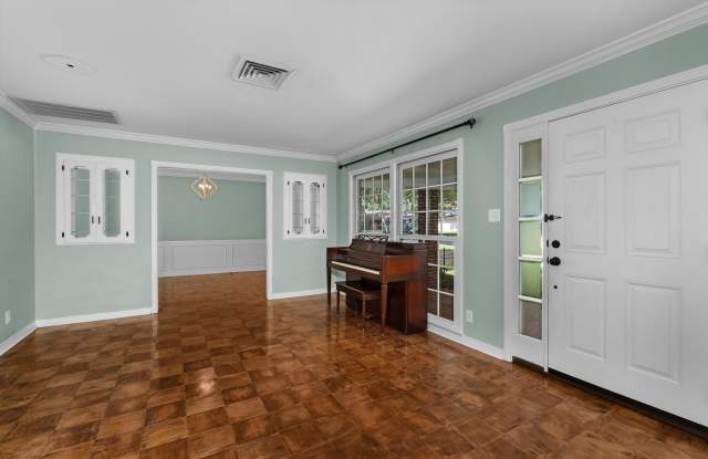 1918 Horton Avenue Gallery 2