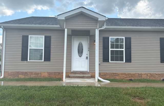 REDUCED RATE OPTION FOR LONGER LEASE TERM!.... Modern Townhome in Winchester.... Gallery 3