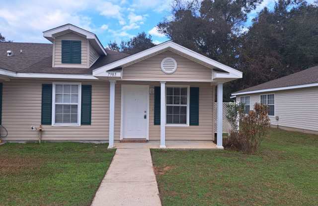 2BR/2BA condo close to I-10 shopping and dining - 7985 Stonebrook Drive, Ensley, FL 32514