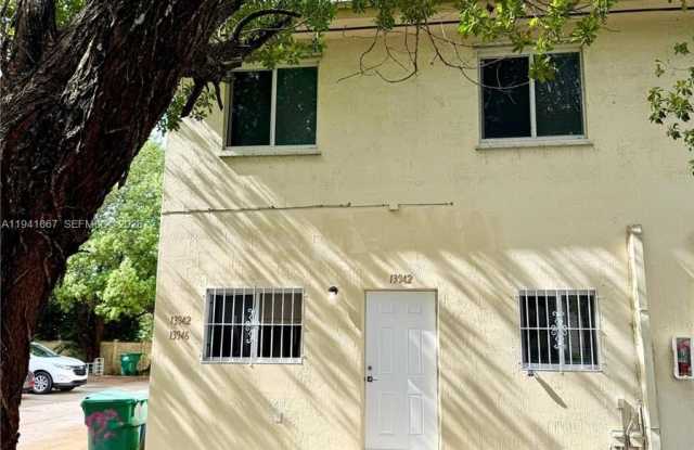 13942 NE 2 AV photos photos