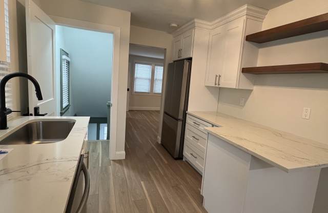 85 Edgar Street - 85 Edgar Street, Carteret, NJ 07008