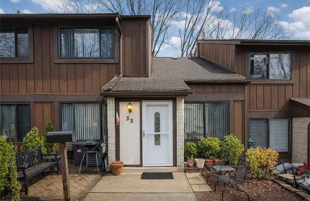 55 Rumson Rd # 55 Gallery 1