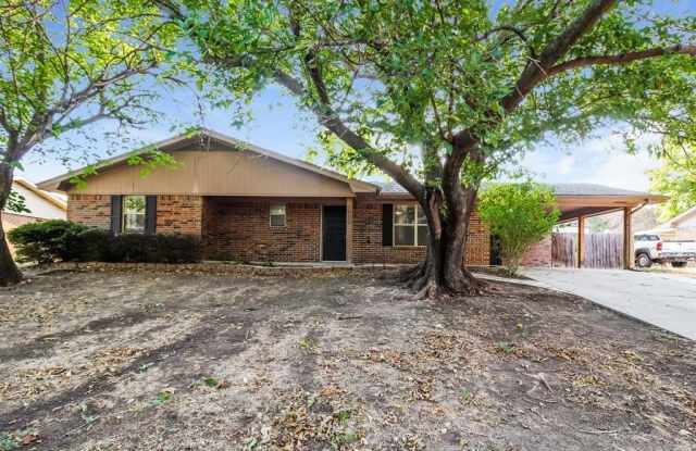 1000 N Chico Avenue - 1000 North Chico Street, Decatur, TX 76234