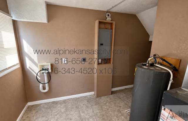 2118 Monroe Avenue Gallery 4
