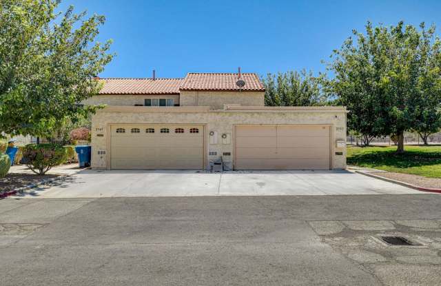 Spacious Townhome with 2-Car Garage! photos photos