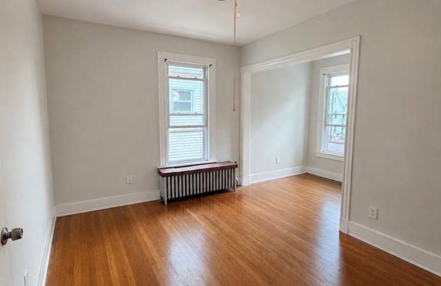 461 Howard Avenue Gallery 3