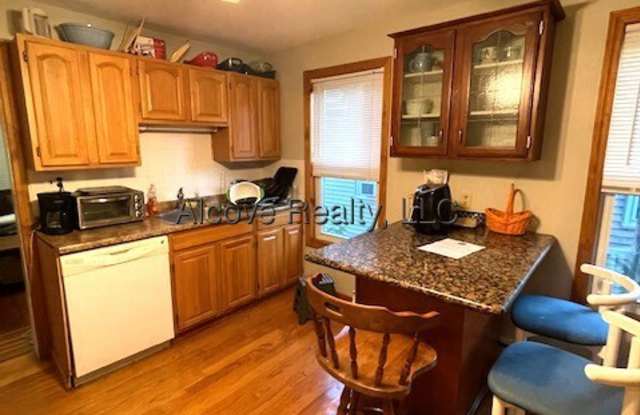 66 Simpson Ave - 66 Simpson Avenue, Somerville, MA 02144
