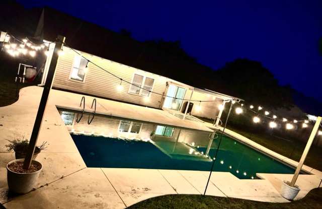 Your Own Backyard Oasis – 3 Bedroom Pool Home in South Crestview! photos photos