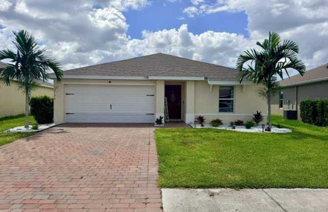3192 Estancia Lane Gallery 2