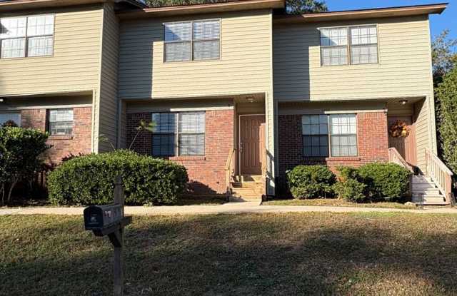 2 Story Townhome on the Eastside avail NOW! photos photos