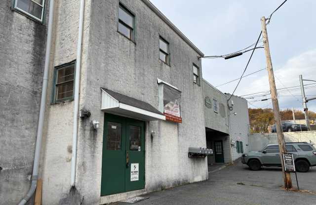 4228 ST LAWRENCE Avenue Gallery 3