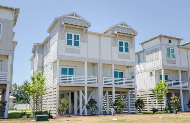 (C317) 902 S Second Street, Unit 2, Carolina Beach, NC 28428 - 902 South 2nd Street, Carolina Beach, NC 28428