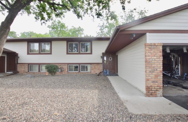 7003 Mccauley Trl S - 7003 Mccauley Trail South, Edina, MN 55439