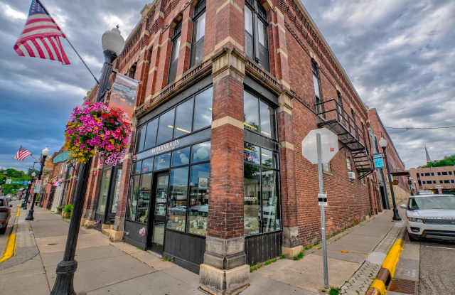126 Main St N Gallery 1