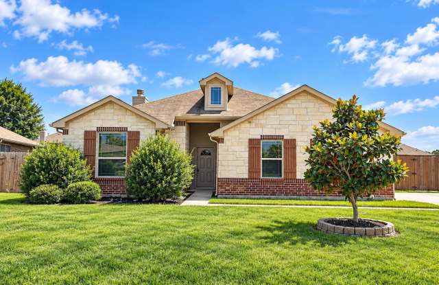 Spacious single level home on a large neighborhood lot Gallery 1