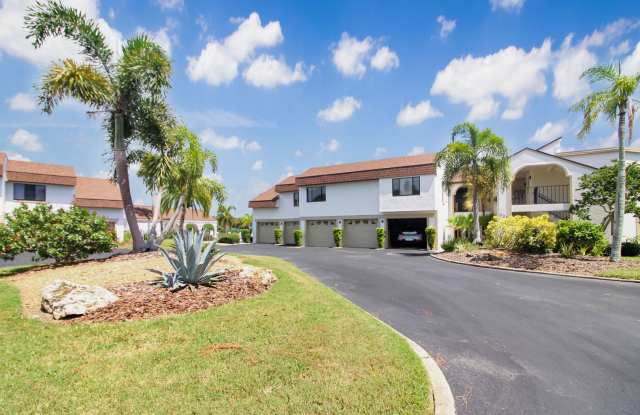 Summer Green Seasonal Condo for Rent Gallery 1