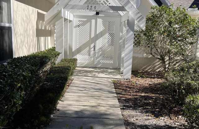 729 Kenwood Circle Gallery 2