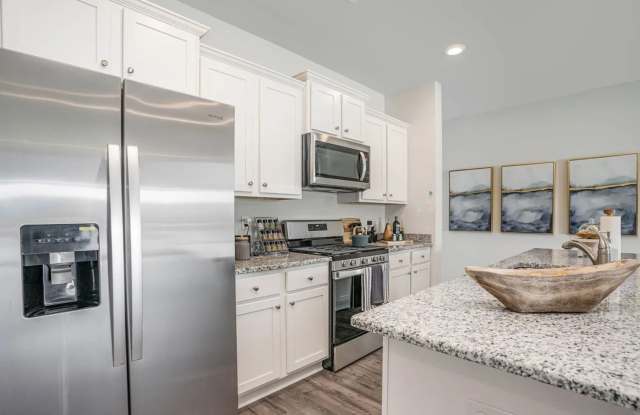 Spacious 4BR House in Little River Gallery 4