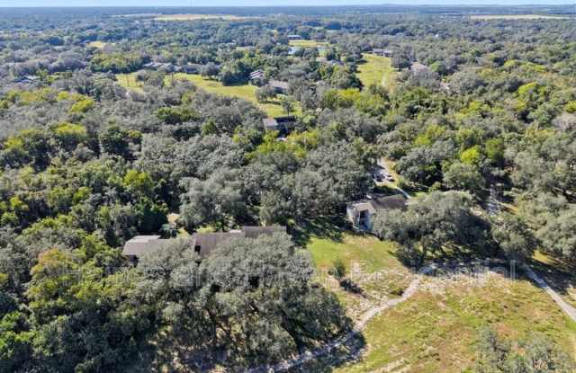 3353 Camelot Dr Gallery 4