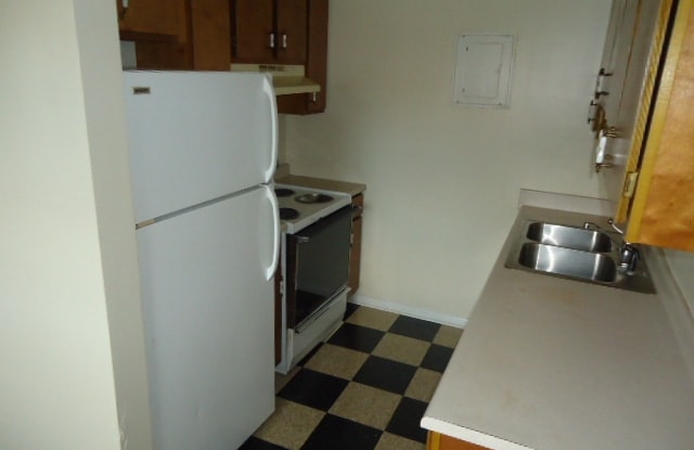 1707 Liberty Bell Way - 1707 Liberty Bell Way, Louisville, KY 40215