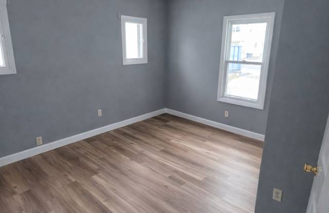 2 bed, 1 bath in quiet East Alton neighborhood! Gallery 4