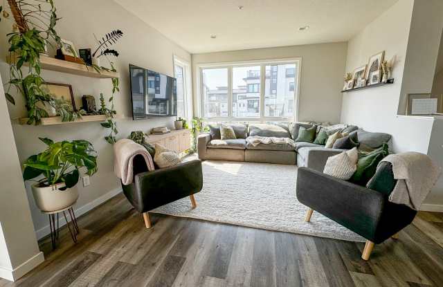 5017 161st Street West Gallery 4