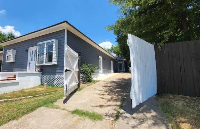 1511 W Woodard Street photos photos