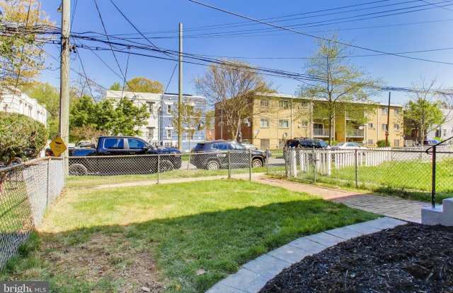 4609 HILLSIDE Road SE Gallery 3